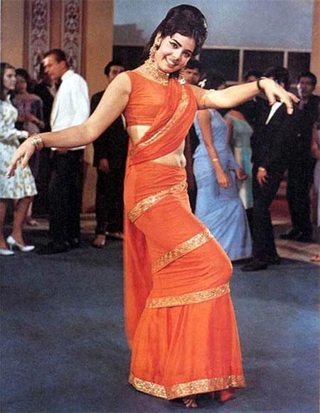 Retro style sarees - Latest Retro style sarees look inspired by