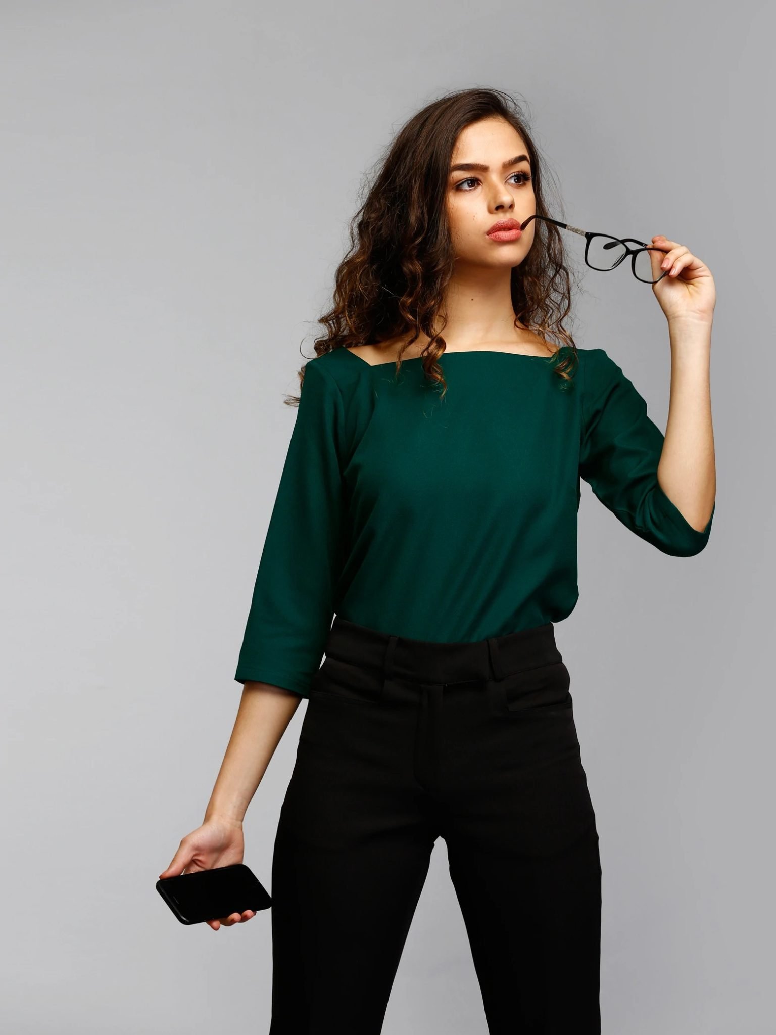 Get Trends Of 9 Best Bottle Green Outfits For Women To Follo Latest