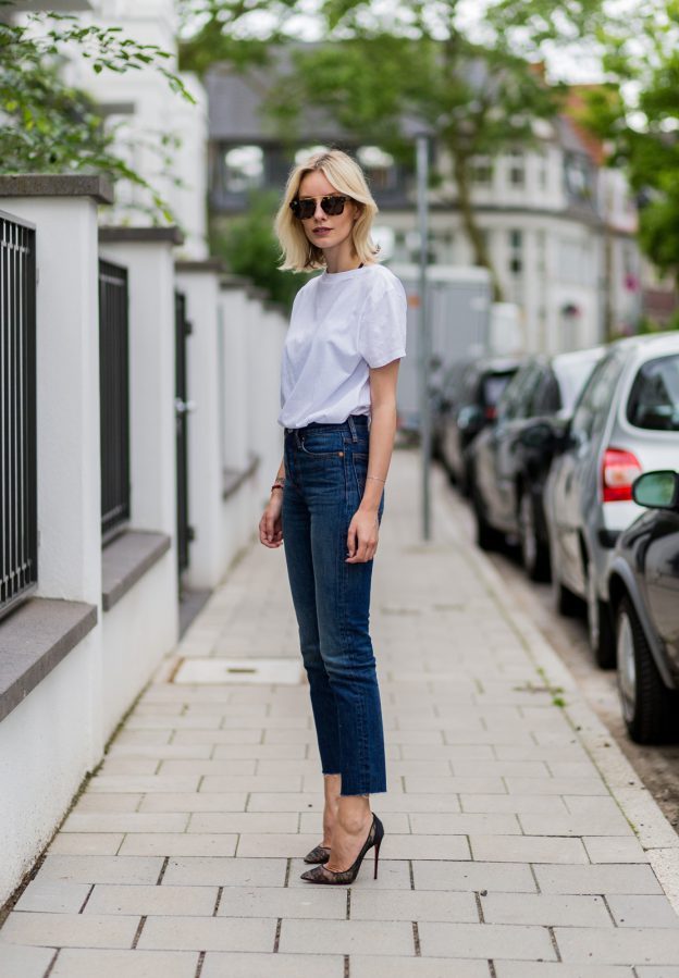 Style High-waist Jeans with T-shirts