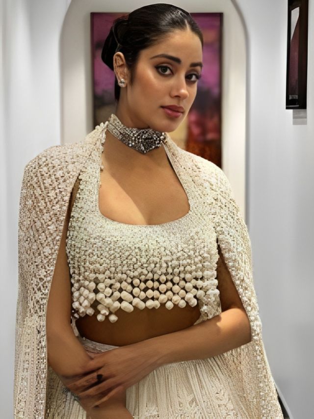 Janhvi Kapoor’s Pearl Blouse Trend