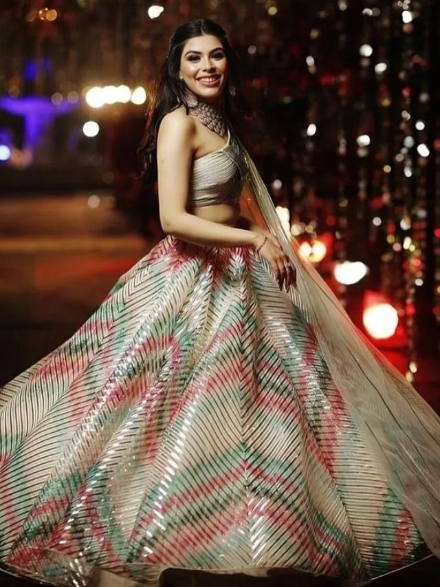 Long Skirt with One Shoulder Crop Top Style For Sangeet Sandhya