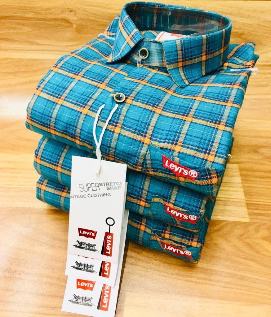 levi's brand shirt