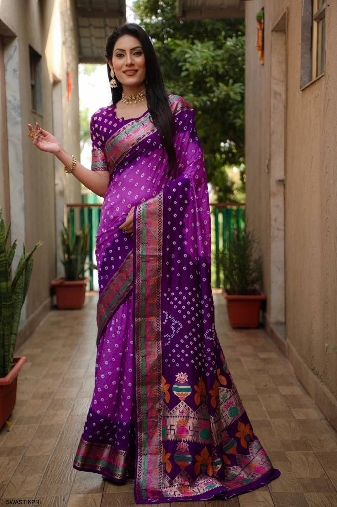 Women Purple pure_cotton Printed Bandhej Ehtnic Saree