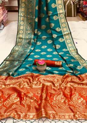 BEAUTIFUL SOFT BANARASI SILK SAREE WITH BEAUTIFUL  WEAVING