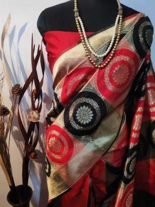 Banarasi Handloom Weaving Silk cream with red Saree