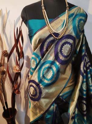 Banarasi Handloom Weaving Silk cream with rama Saree