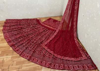 FASCINATING NEW BRIDAL LEHENGA CHOLI IN ROYAL LOOK 