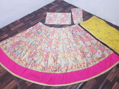 GOLDEN ZARI  WITH  DIGITAL PRINT