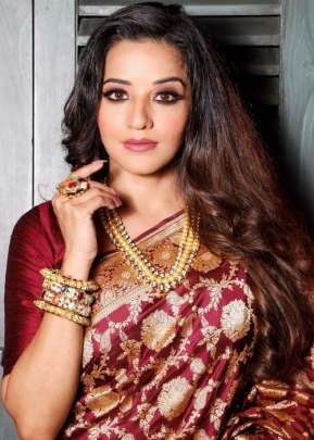 Heavy Banarsi silk With Jari weaving Border and pallu Maroon Color Saree