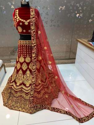 Heavy desinger Bridal Lehenga Choli Design Nb 19