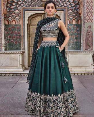 Tapeta Silk Heavy Lehnga In Green Grace Color