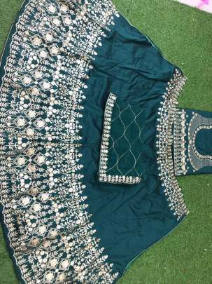 Tapeta Silk Heavy Lehnga In Green Grace Color