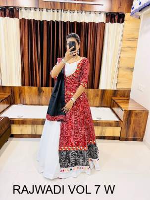 Aawiya Rajwadi Vol 7 Navratri Chaniya Choli Collection In White Colour