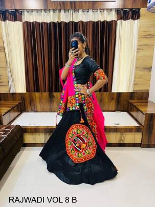 Aawiya Rajwadi Vol 8 Navratri Chaniya Choli Collection In Black Colour