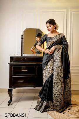 Black Handloom Raw Silk Saree With Rich weving Pallu And Running Blouse Piece