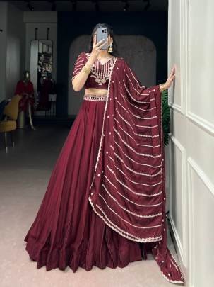 Designed to capture attention with its rich hue and delicate detailing, perfect for your special occasions LNB1464MRN