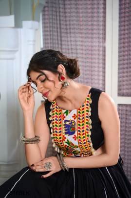 Festive Fashion at Its Best: Rayon Black Lehenga and Gamthi Work Blouse for Navratri ?NNK1616BLK