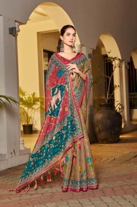 Kalamandir Fashion Persent Pranika Haldloom Printed Saree With jhumka