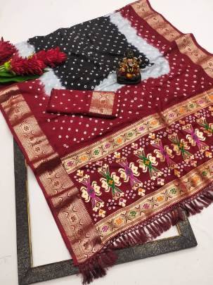 MAHIRA The Superior Soft Silk Bandhej Saree That Has Multicoloured Dying And Soft And Easy Flowy in Red 