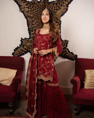 Maroon Fox Georgette Work Siqunce Embroidery