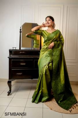 Mehendi Handloom Raw Silk Saree With Rich Weving Pallu And Running Blouse Piece