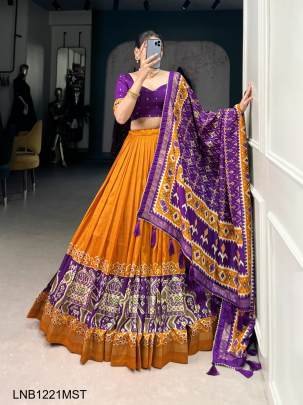 Mustard Twirling in tradition, shining in silk LNB1221MST