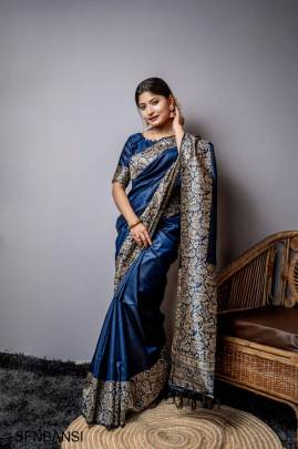 Navy Handloom Raw Silk Saree With Rich Weving Pallu And Running Blouse Piece