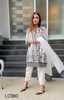 Pakistani White Kurti Pant With Dupatta With Black Embroidered Set By LC980