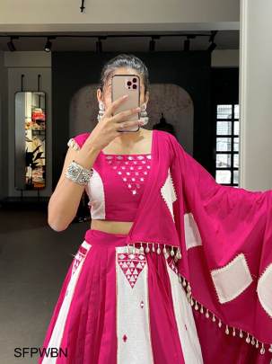Pink And White Color To Create Best Navratri Look 