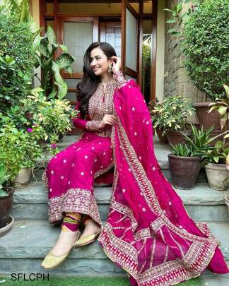 Buy Selfie Kurtis With Double Layer Kurti Online at Best Prices on  UdaipurBazar.com - Shop online women fashion, indo-western, ethnic wear,  sari, suits, kurtis, watches, gifts.