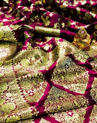 pure silk saree with gold jari jal and border with reach pallu