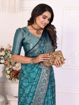 SAMSHIRA Contrast Design Kanchi Zari Weaving Border in Light teal blue