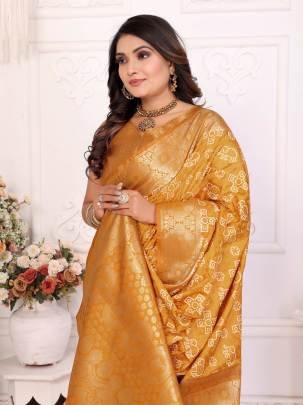 SAMSHIRA  Contrast Design Kanchi Zari Weaving Border  Golden