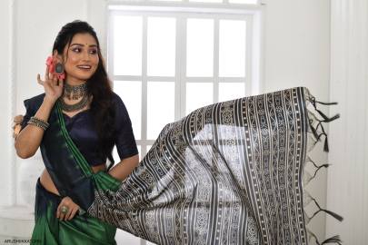 Soft Tussar Silk Saree with Temple Border with Classic Fabric Pattern in Green