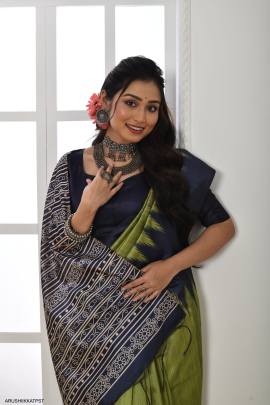 Soft Tussar Silk Saree with Temple Border with Classic Fabric Pattern in Pista