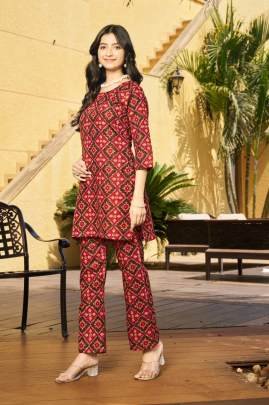 Urban Summer Cord-Set Maroon Trendy Casual Cord-Set Style For Summer Comfort