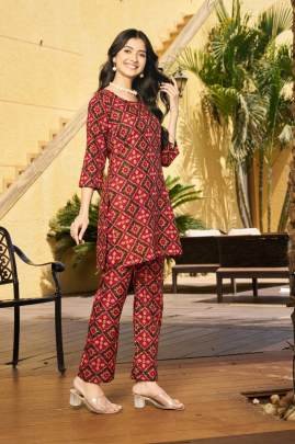 Urban Summer Cord-Set Maroon Trendy Casual Cord-Set Style For Summer Comfort