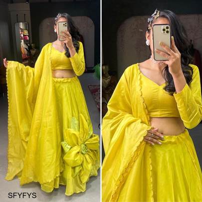 Yellow Flaunt your simple and pretty look with this Beautiful’s colored lehenga choli