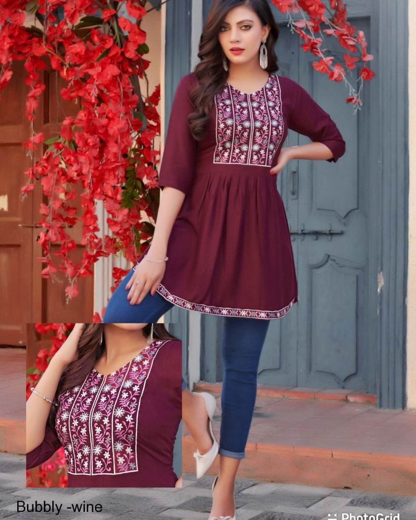 udvikling Imperialisme Udgravning Maroon Short Tops for Office and Regular Wear Bubbly